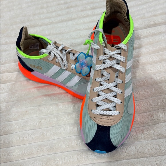 Adidas Pharrell Williams x Tokio Solar Hu sneakers 8.5 - Picture 7 of 9